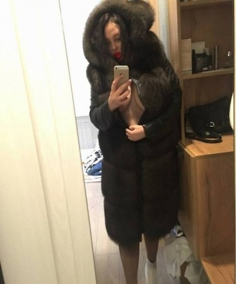 У меня есть своя уютная квартира в Москве, где я могу тебя принять и создать незабываемую атмосферу страсти и расслабления. Мои услуги включают различные этапы эротического массажа, интимные ласки и наслаждение в компании симпатичной и умелой девушки, готовой погрузить тебя в мир наслаждения и сладости. У меня хорошие отзывы и я гарантирую тебе полную конфиденциальность. С моими фотографиями ты можешь ознакомиться ниже 👇 Обращайся, и я превращу в жизнь все твои желания. И не забудь, я живу в Москве! 😉🌆 София